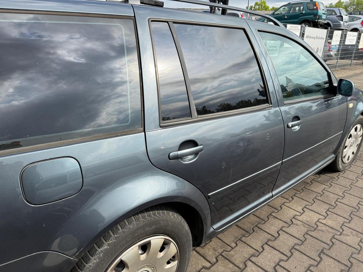 VW Bora original Tür hinten rechts LC7V Blue Anthrazit Variant Rohbau BJ00